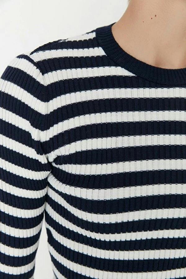 WOVCOR Basic Striped Knit Sweater
