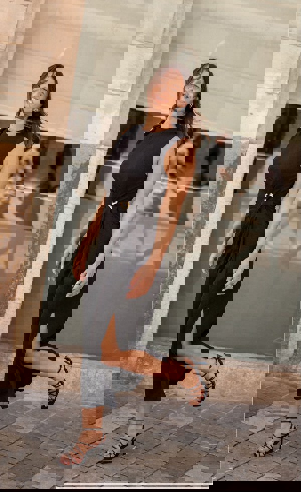 Gini London Black Waist Ruched Metal Trim Sleeveless Midi Dress