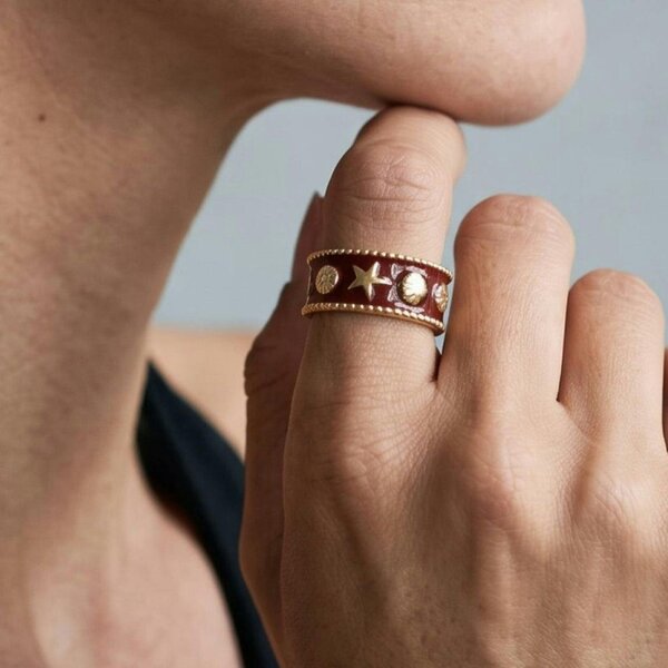 Uchi & Soto Kin Red and Gold Shell Ring