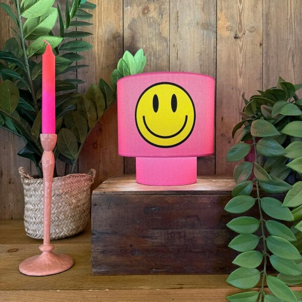 Love Frankie Smiley Glow Lamps in Pink
