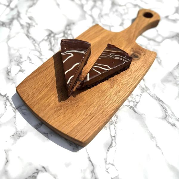 Giraffes & Craftz Solid Oak paddle - Handmade French Oak Cheese and Food Board
