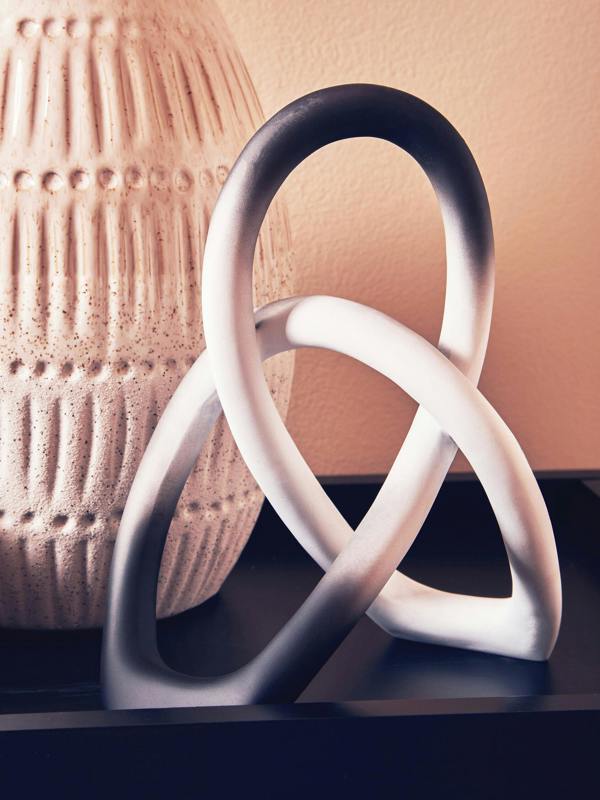 Broc Ombre Black and White Knot Sculpture