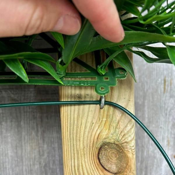 Galvanised Fixing Staples - Evergreenery