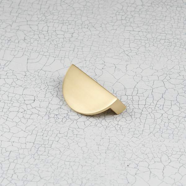 Handle & Home Brushed Brass Ribbed Detailing Handles and Coordinating Knobs