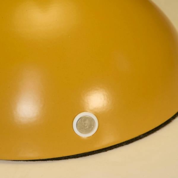 Lighting Collection Retro Mushroom‑Style Table Lamp with Warm Glow Shade