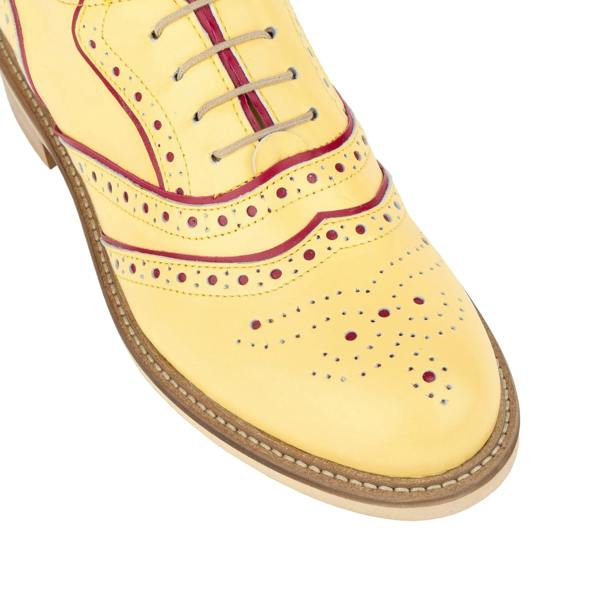 Embassy London Brick Lane - Pastel Yellow - Women's contrast leather lace-up brogue