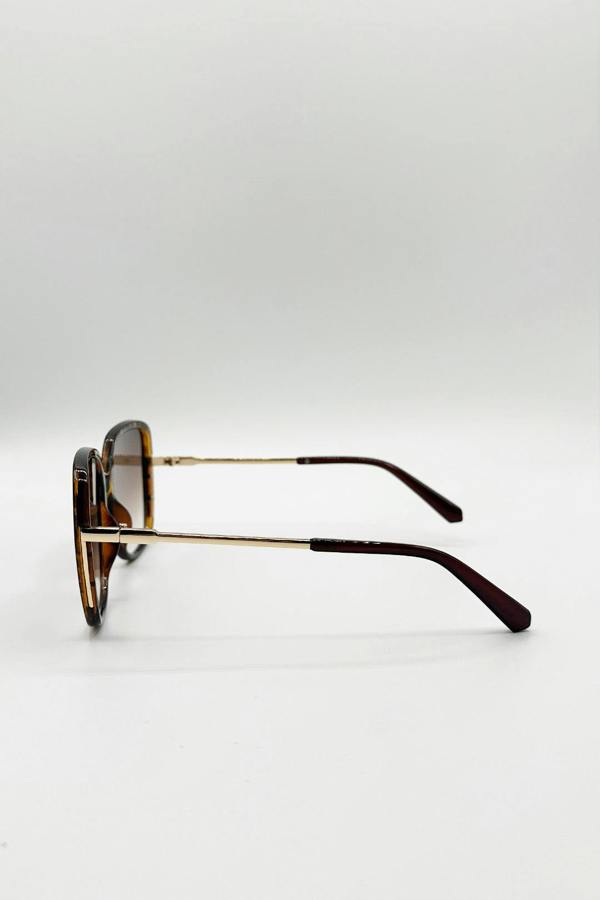 Oversized Square Sunglasses In Tortoiseshell - svnx