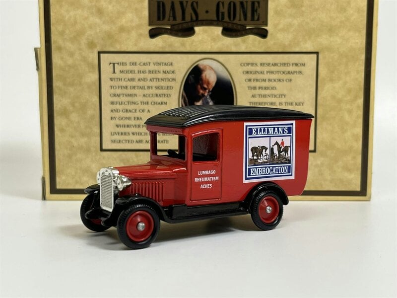 MCSlots Dennis Parcels Van 1934  Hudsons Soap Days Gone Lledo 16031D B4