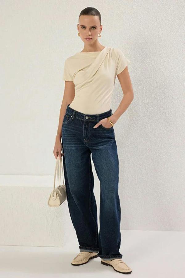 Hoxton Gal Draped/Gathered Detail Fitted Knit Blouse