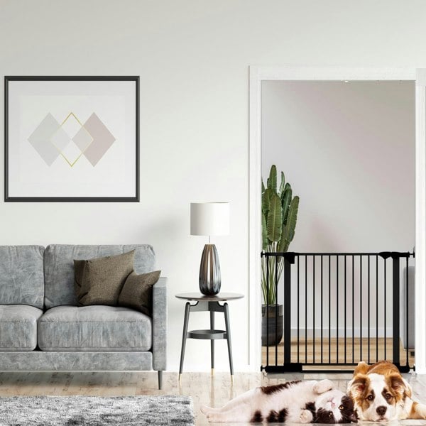 Bettacare SafeStep Dog Gate, Black, 89cm - 96cm, Extra Low Walkthough, 74cm Extra Wide Doorway, One Piece Extra Wide Pet Gate