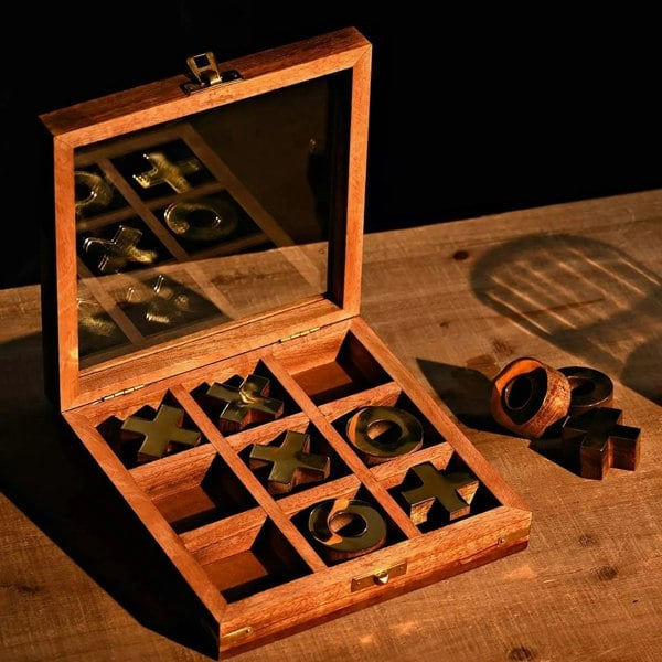 T. H. Baker Harvey Makin Tic Tac Toe Set HM2209