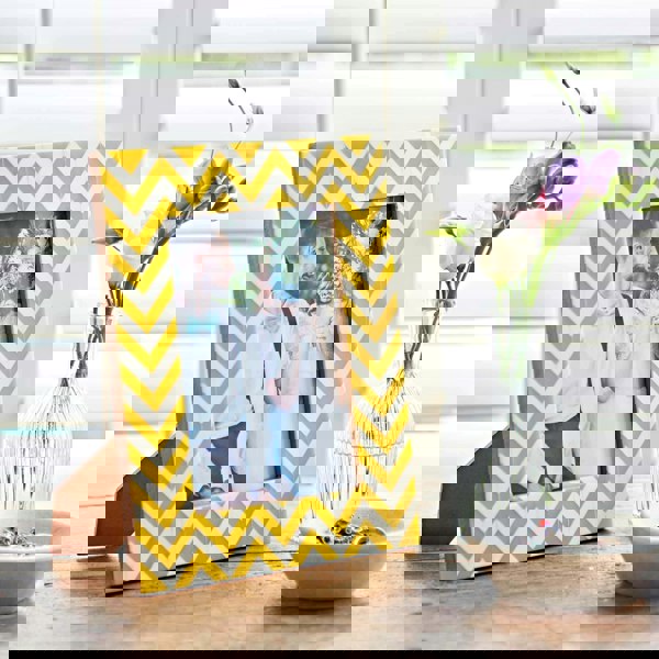 Paper High Asin Yellow Chevron Patterned Photo Frame