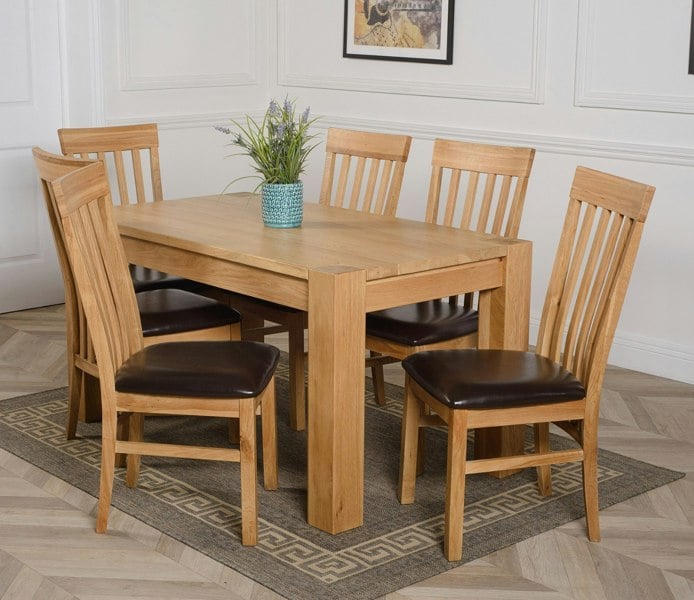 That's Furniture Kuba Medium Oak Dining Table with Harvard Oak Chairs
