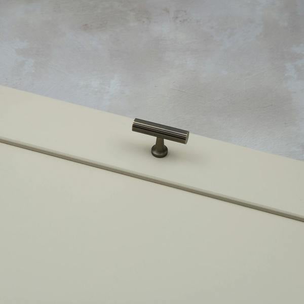 Handle & Home Antique Brass Reeded Knob/Handles