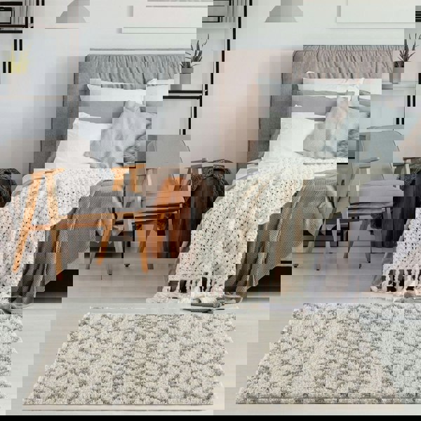 Moroccan Grey Ivory colours rug non-shedding, pet-friendly, and easy to clean