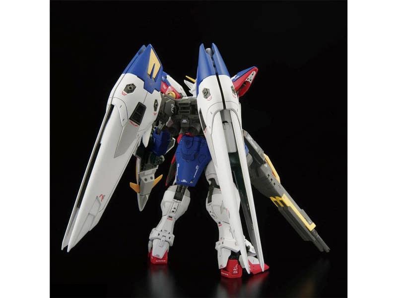 Bandai Wing Gundam Zero Real Grade Kit