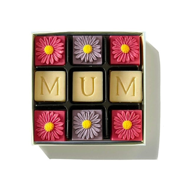 CHOC ON CHOC White Chocolate Mum & Flowers