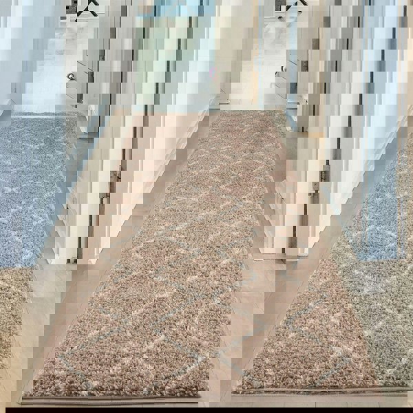 Shaggy rug Beige colour High Quality Elegant Moroccan Pattern