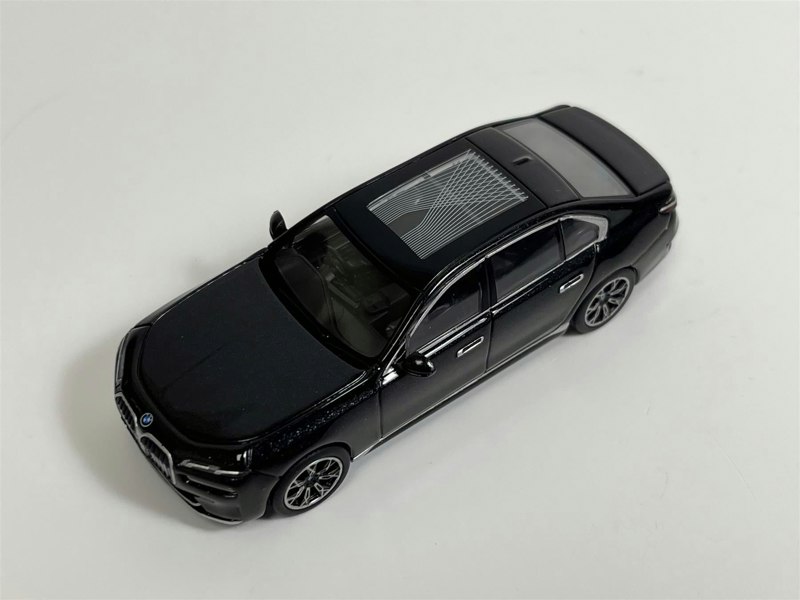 Mini GT BMW i7 xDrive60 Black Sapphire RHD 1:64 Scale MGT00802R