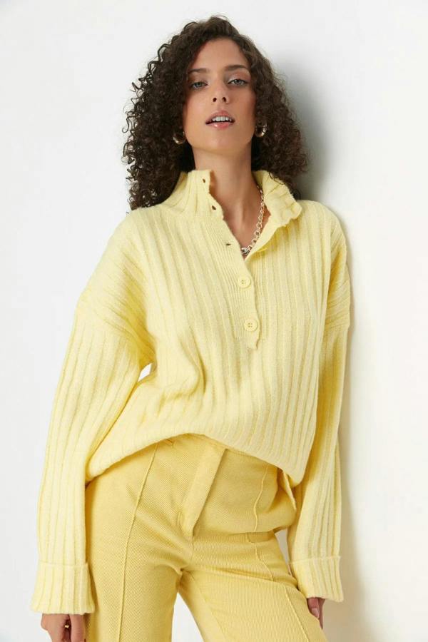 Hoxton Gal Oversized Soft-Textured High Neck Knit Top