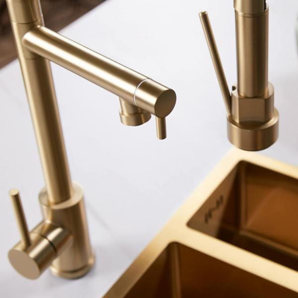 Flode Alta | Single Lever Kitchen Sink Mixer Tap with Swivel Spout | Brushed Brass Finish