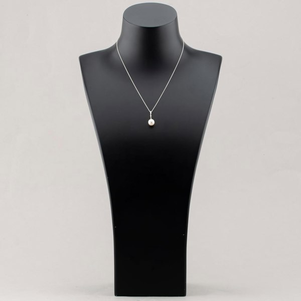 T. H. Baker 9ct White Gold Freshwater Pearl & Diamond Bar Pendant Necklace POZ80125DD