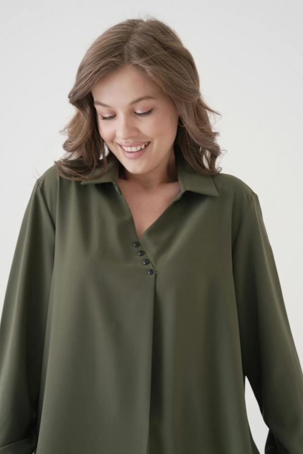 Hoxton Gal Relaxed Fit Long Sleeves Blouse in Khaki