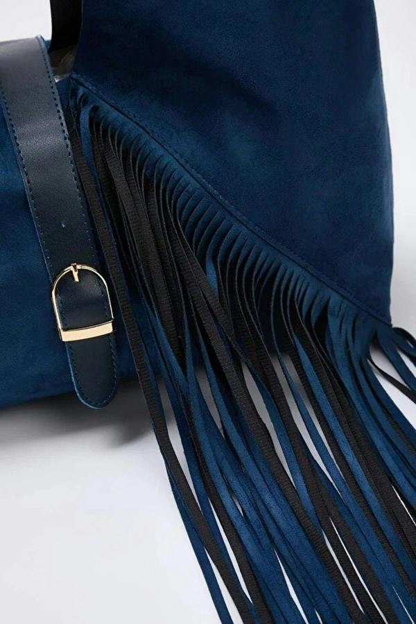 WOVCOR Women's Medium Size Shoulder Bag with Tassel and Buckle Detail