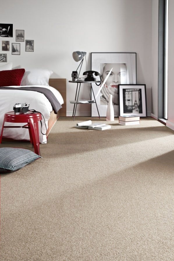 RugsX Wall-To-Wall Eton Rug