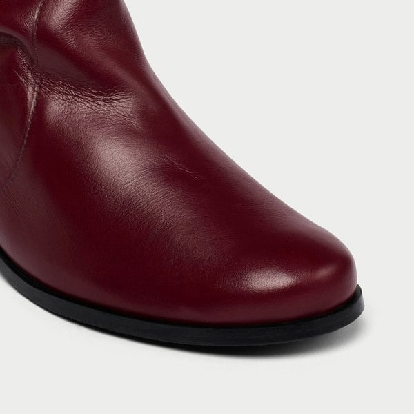 Natalie burgundy leather tip view