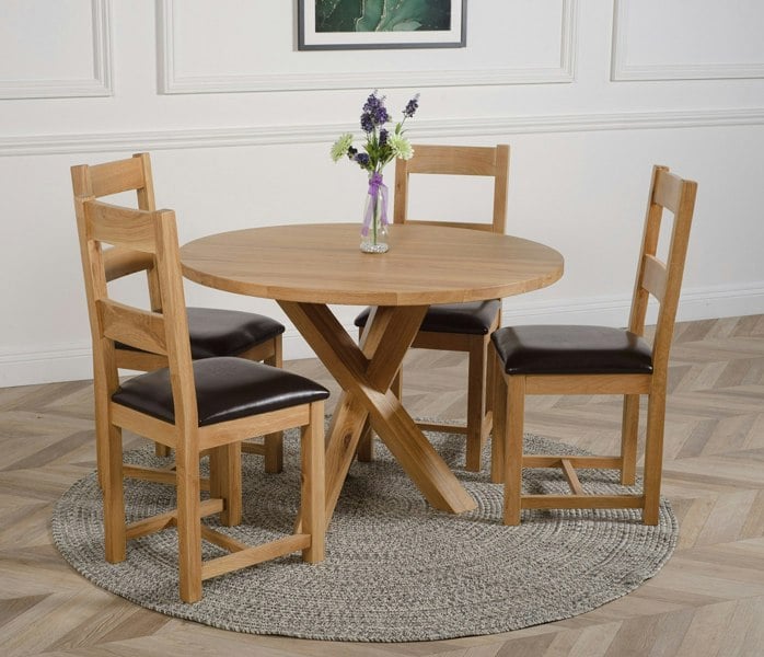 That's Furniture Oregon Round Oak Dining Table with 4 Lincoln Oak Chairs