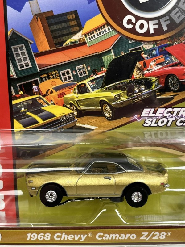 Auto World Slot Cars 1968 Chevy Camaro Z/28 Gold Thunderjet Ultra G HO Slot Car SC379-5