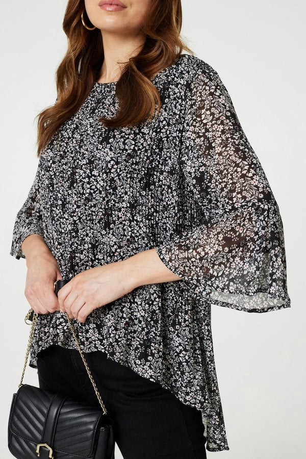 Black And White | Ditsy Floral Flare Sleeve Curve Hem Blouse