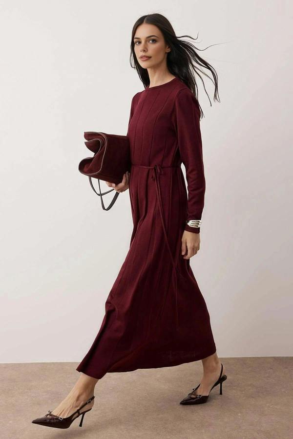 WOVCOR Belted Pleated Knit Dress