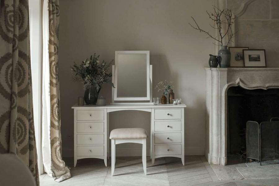Statement Furniture Edward Hopper Pedestal Dressing Table with 8 Drawers