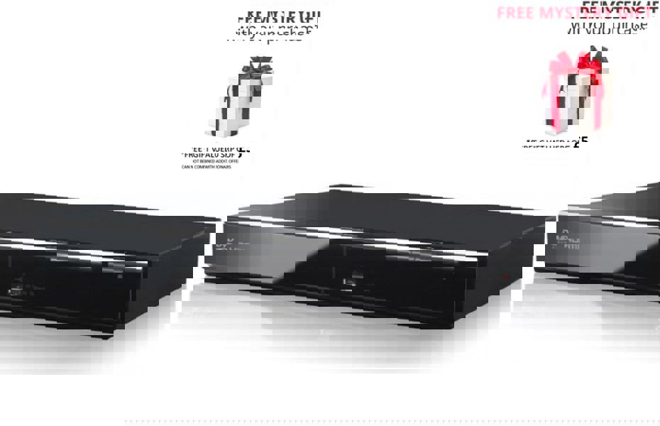 Panasonic DVD-S700 HD DVD Player UK Model - Free Gift RRP £5!