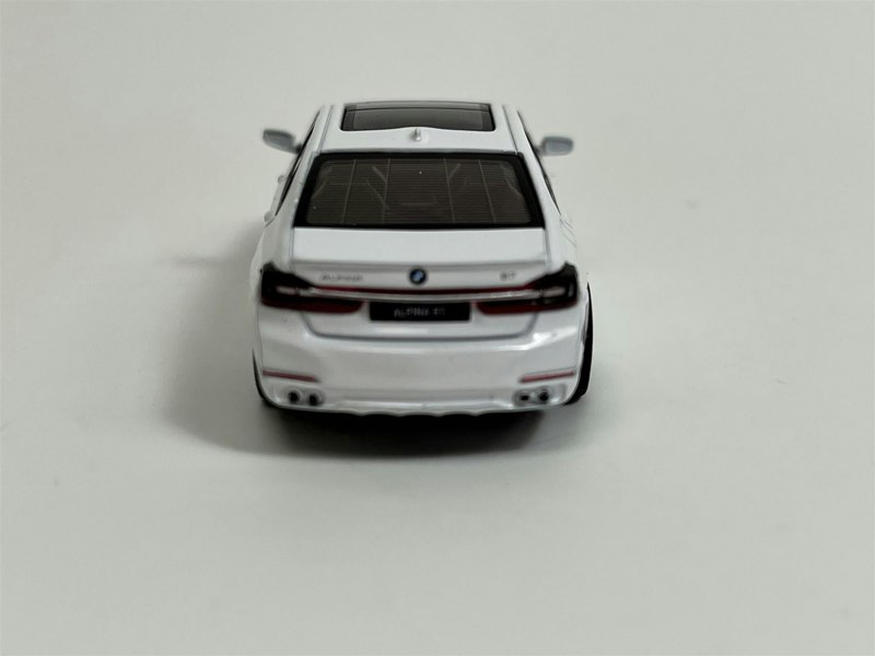 Mini GT BMW Alpina B7 xDrive Alpine White LHD 1:64 Scale MGT00557L