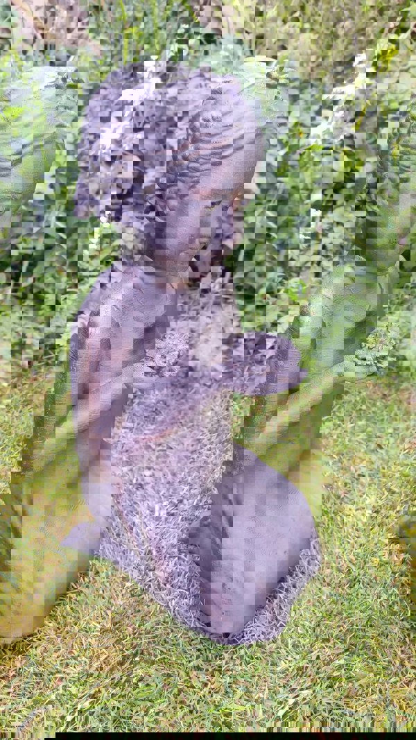 Inspirational Gifting Girl with Flower Garden Sculpture Ornament Decor