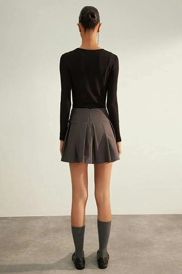WOVCOR Premium Pleated Mini Woven Skirt