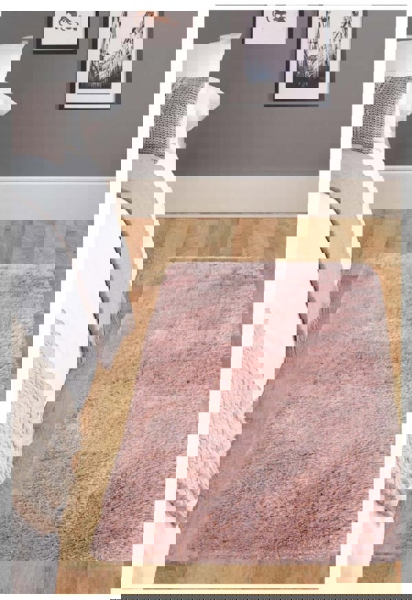 Machine Washable Shaggy Rug Plain Design in Pink – The Rugs