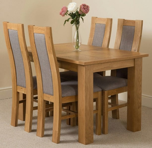 That's Furniture Hampton Small Oak Extending Dining Table with Stanford Oak Chairs