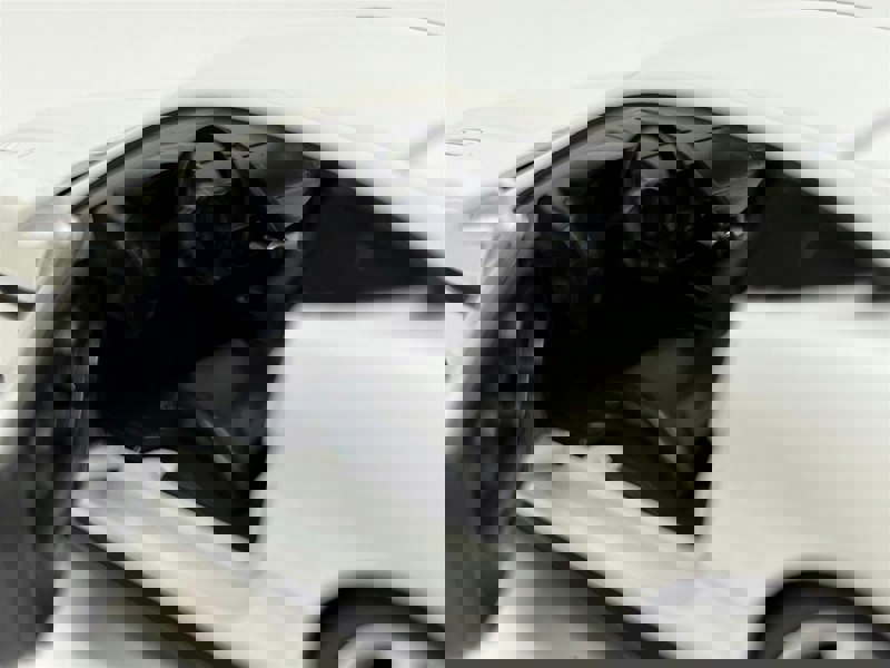 Tayumo Jaguar F Type White LHD 1:32 Scale Light & Sound Tayumo 32110022