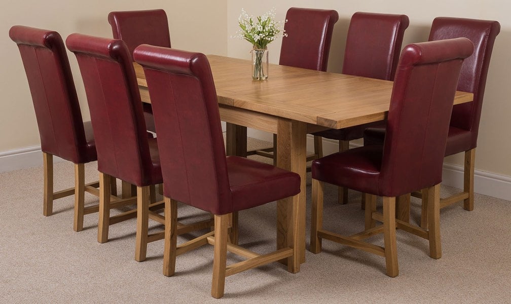That's Furniture Seattle Oak Extending Dining Table with Washington Leather Chairs