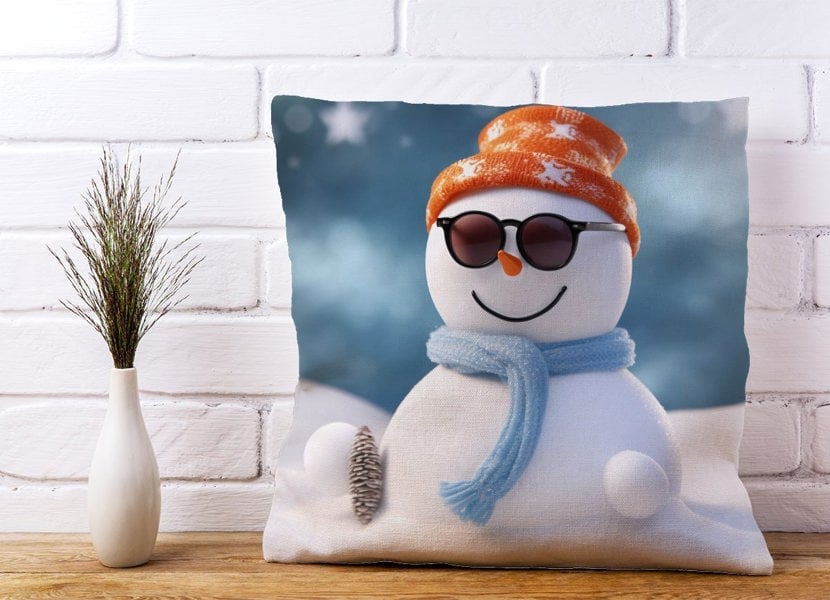 Warren Reed Smily Snowman Cushions