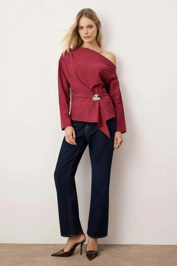 WOVCOR Off-Shoulder Woven Blouse with Accessory Detail