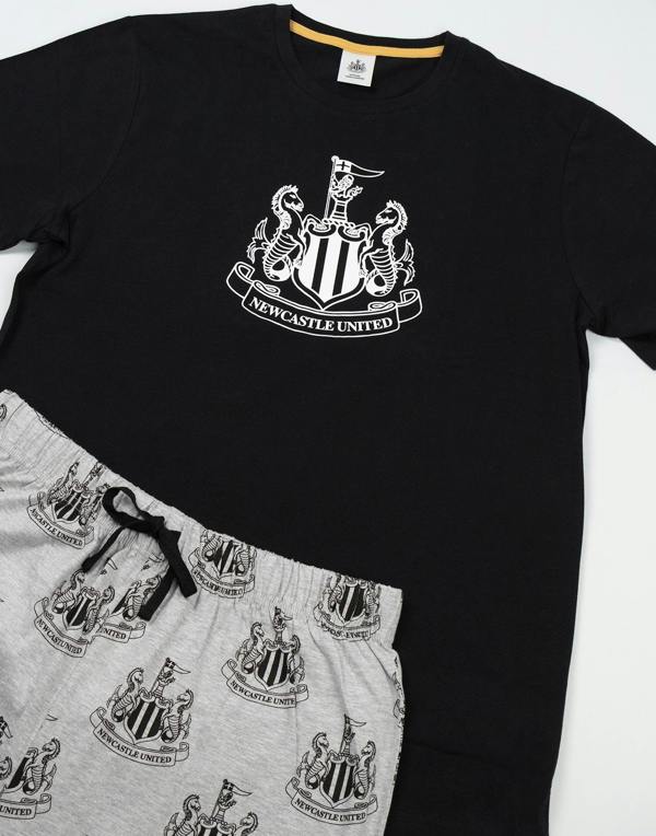 Newcastle United Mens Black Logo Short Sleeve Long Leg Pyjama Set