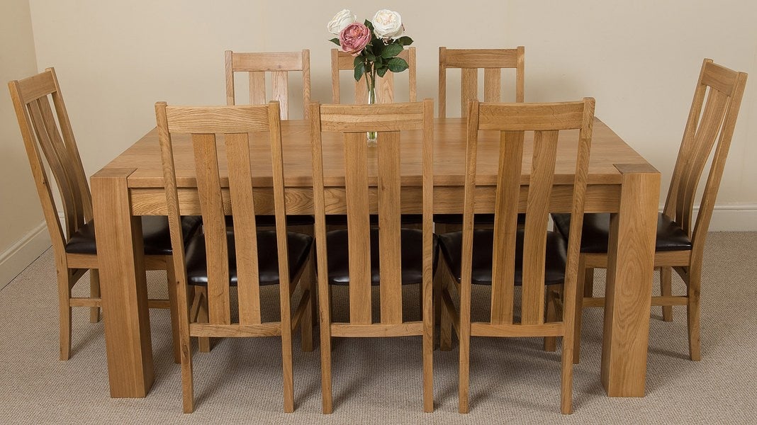 That's Furniture Kuba Large Oak Dining Table with Princeton Oak Chairs