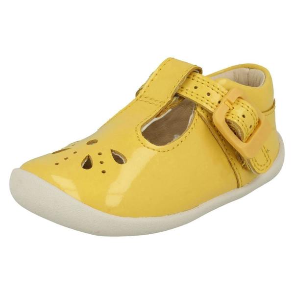 Clarks Girls Clarks Cut Out Detailed Shoes Roamer Star
