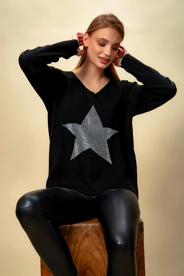 Hoxton Gal Oversized Long Sleeves Star Top with V Neck in Black