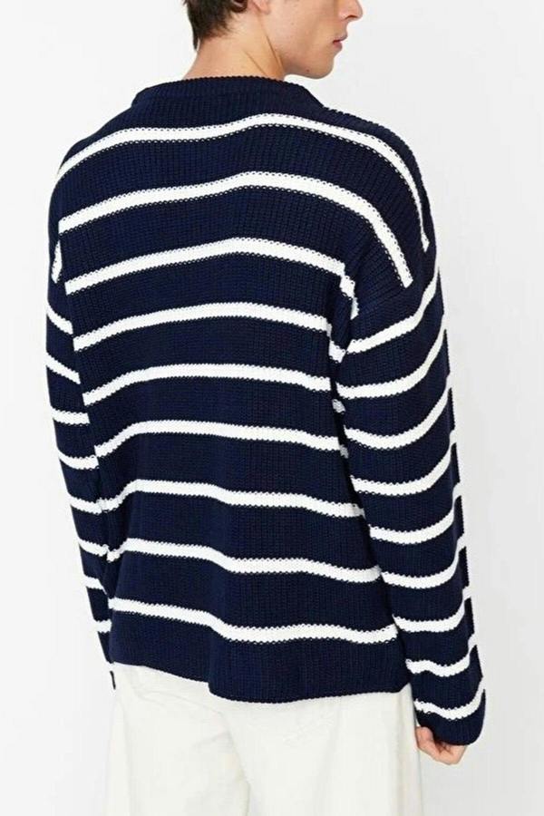 WOVCOR Crew Neck Striped Men's Sweater